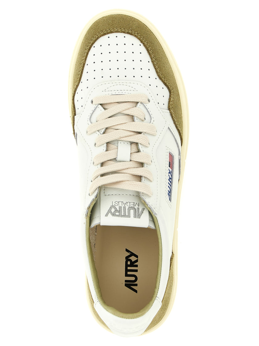 Autry Zweifarbige Low-Top-Sneaker aus Rindsleder
