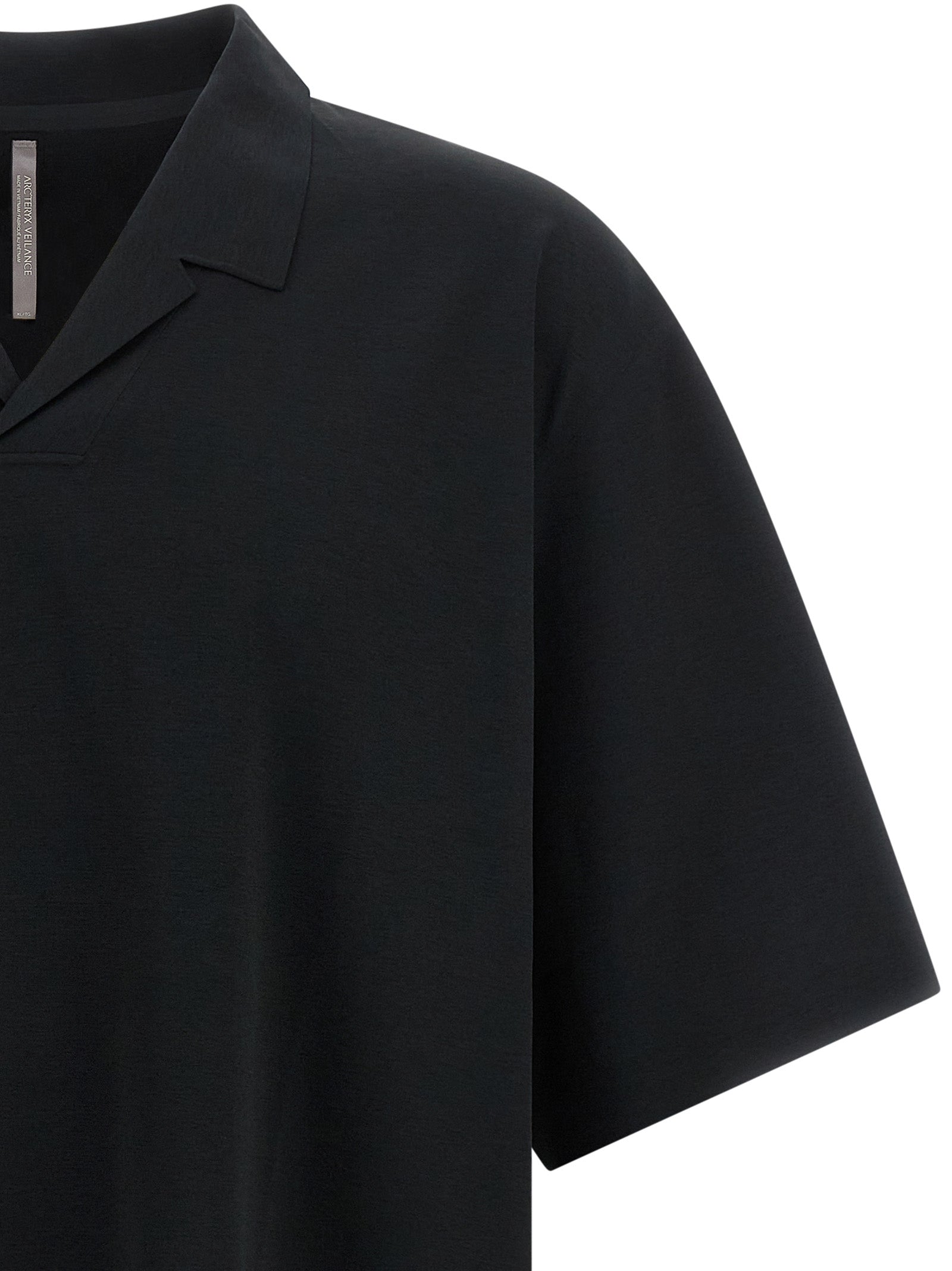 Arc'teryx Veilance Schwarzes Poloshirt aus Polyester