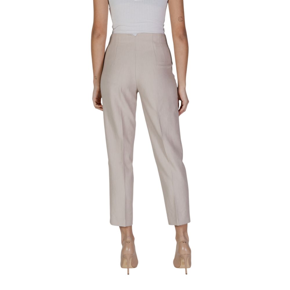 Only Beigefarbene Hose aus recyceltem Polyester
