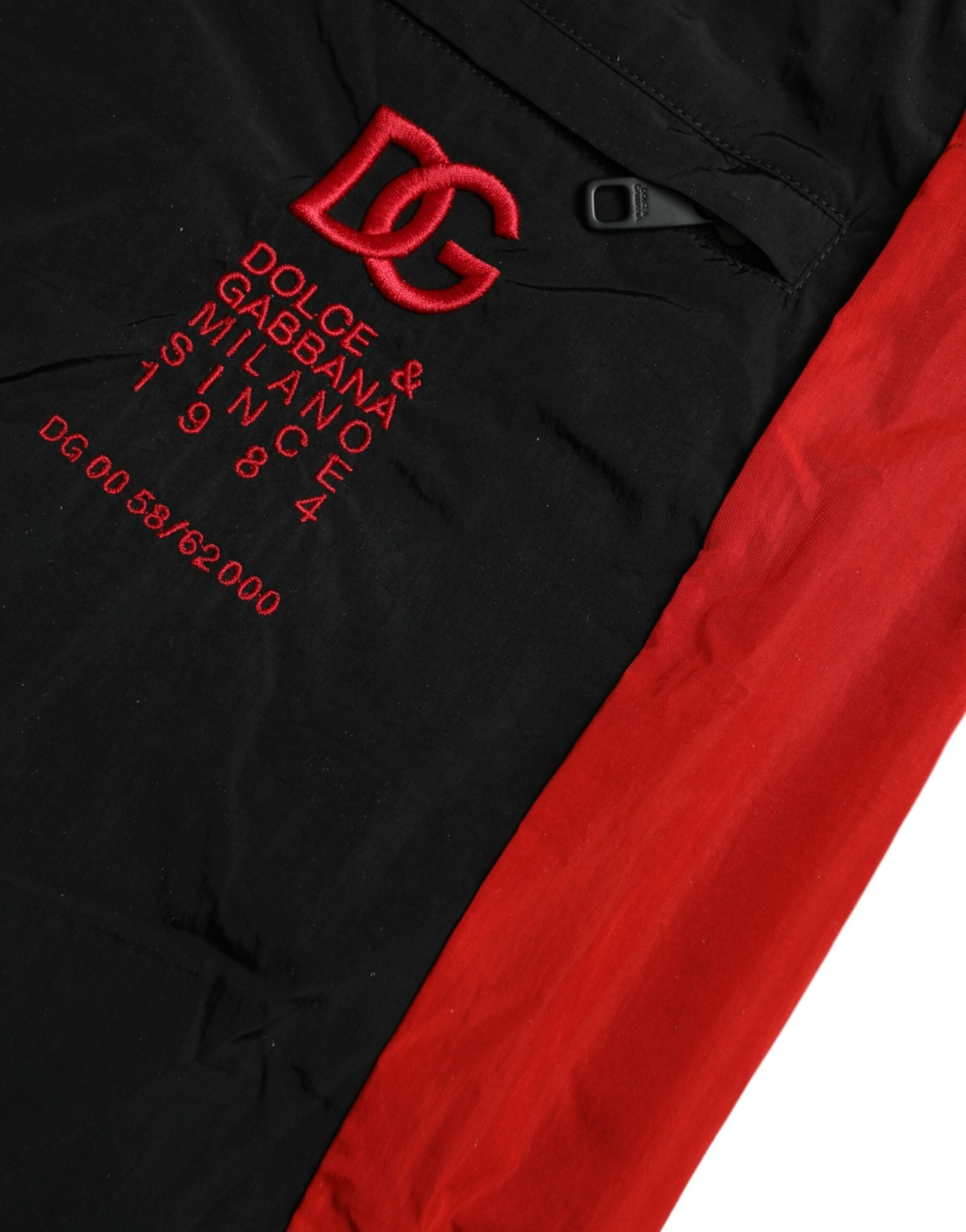 Dolce & Gabbana Schwarz-Rot Leopard Print Nylon Jogger Hose