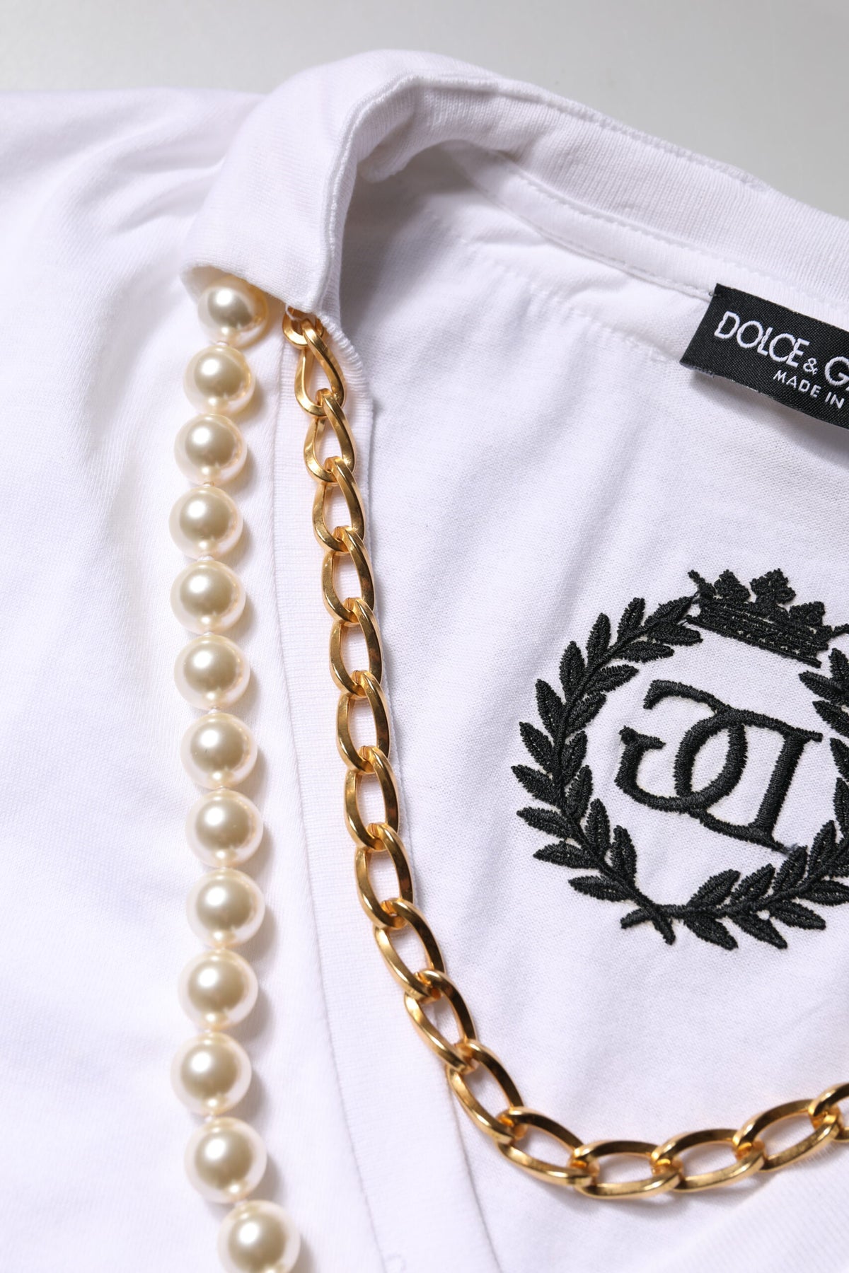 Dolce & Gabbana White Short Sleeve Cotton T-Shirt with Necklace