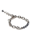 Dolce & Gabbana Armband mit silberfarbener Kette, Karabinerverschluss, Logo und grauen Perlen
