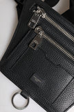 Dolce & Gabbana Schwarzes Kalbsleder Logo Plaque Gürtel Taille Männer Fanny Pack Tasche