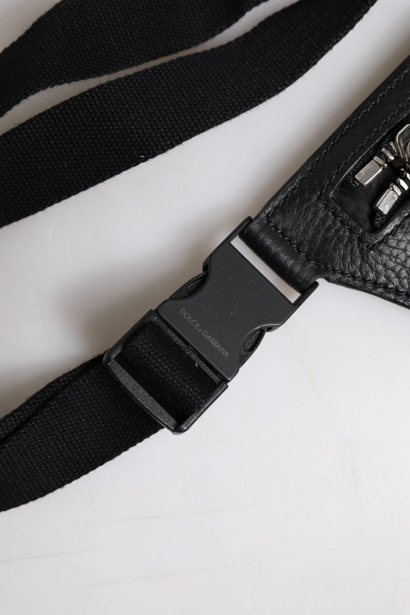 Dolce & Gabbana Schwarzes Kalbsleder Logo Plaque Gürtel Taille Männer Fanny Pack Tasche