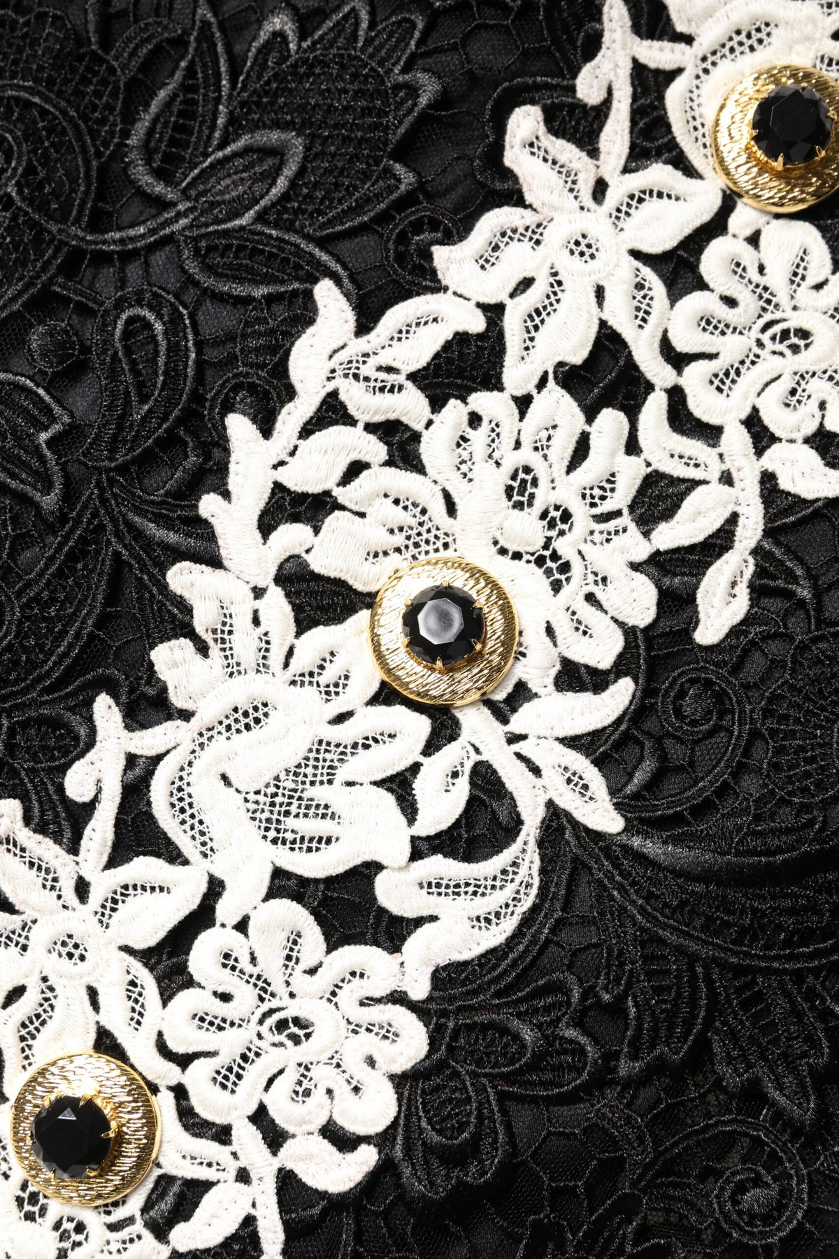 Dolce & Gabbana Schwarzes Minikleid mit floraler Spitze verschönert